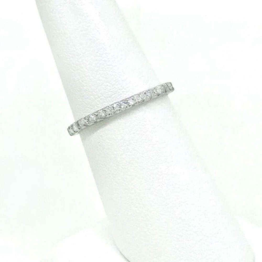 NWT .33 ctw G color, VS1 clarity diamond band, 14k